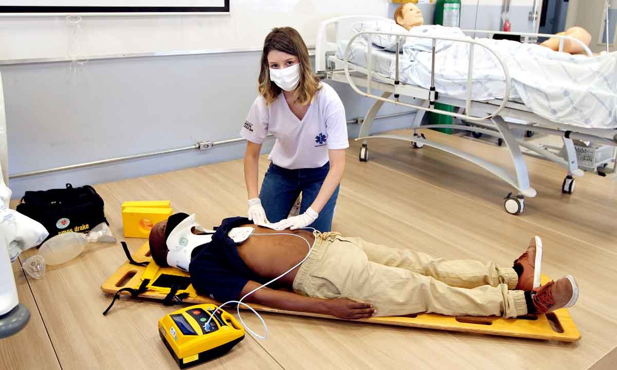 Primeiros socorros: saiba que você pode salvar vidas - Jair Amaral/EM/D.A Press
