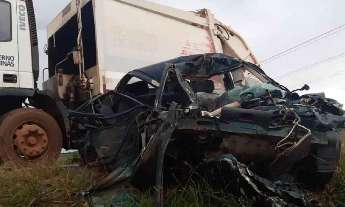 Uma pessoa morre e uma criança de 2 anos fica ferida em acidente na MG-235 - Divulgação/PMR