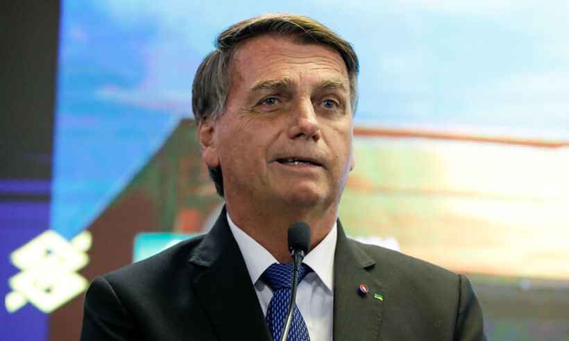 Bolsonaro sobre Silva e Luna: 'Precisava de alguém mais profissional' -  Isac Nóbrega/PR