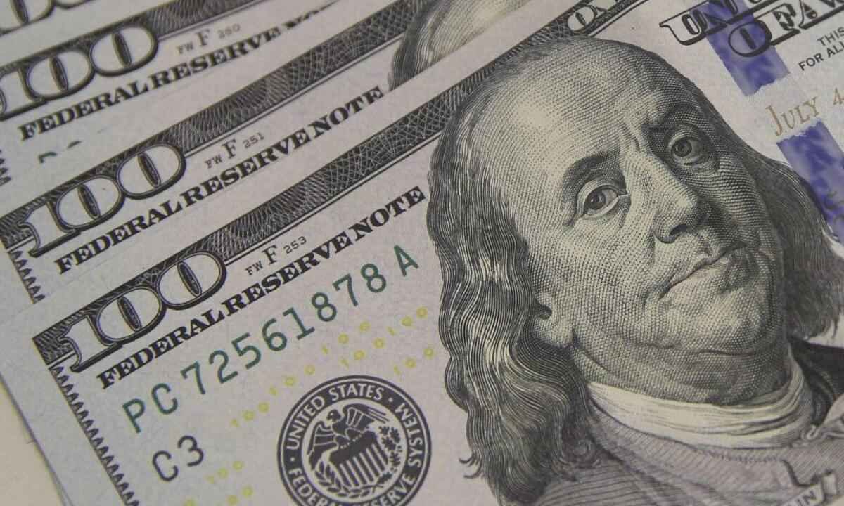 Dólar fica abaixo de R$ 4,70 após segunda queda seguida - Valter Campanato/Agência Brasil