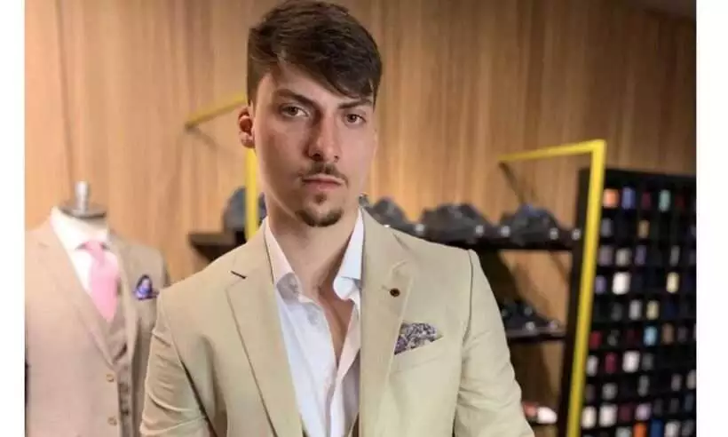 Bolsonaro 'rifa' o próprio filho, Jair Renan, e PF apura o caso - Reprodução/Redes Sociais