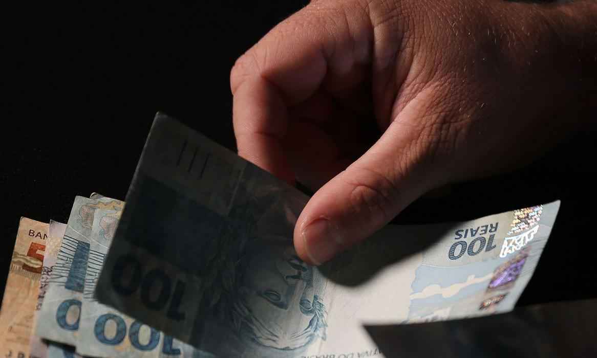 Governo propõe salário mínimo de R$ 1.294 em 2023, sem aumento real - José Cruz/Agência Brasil