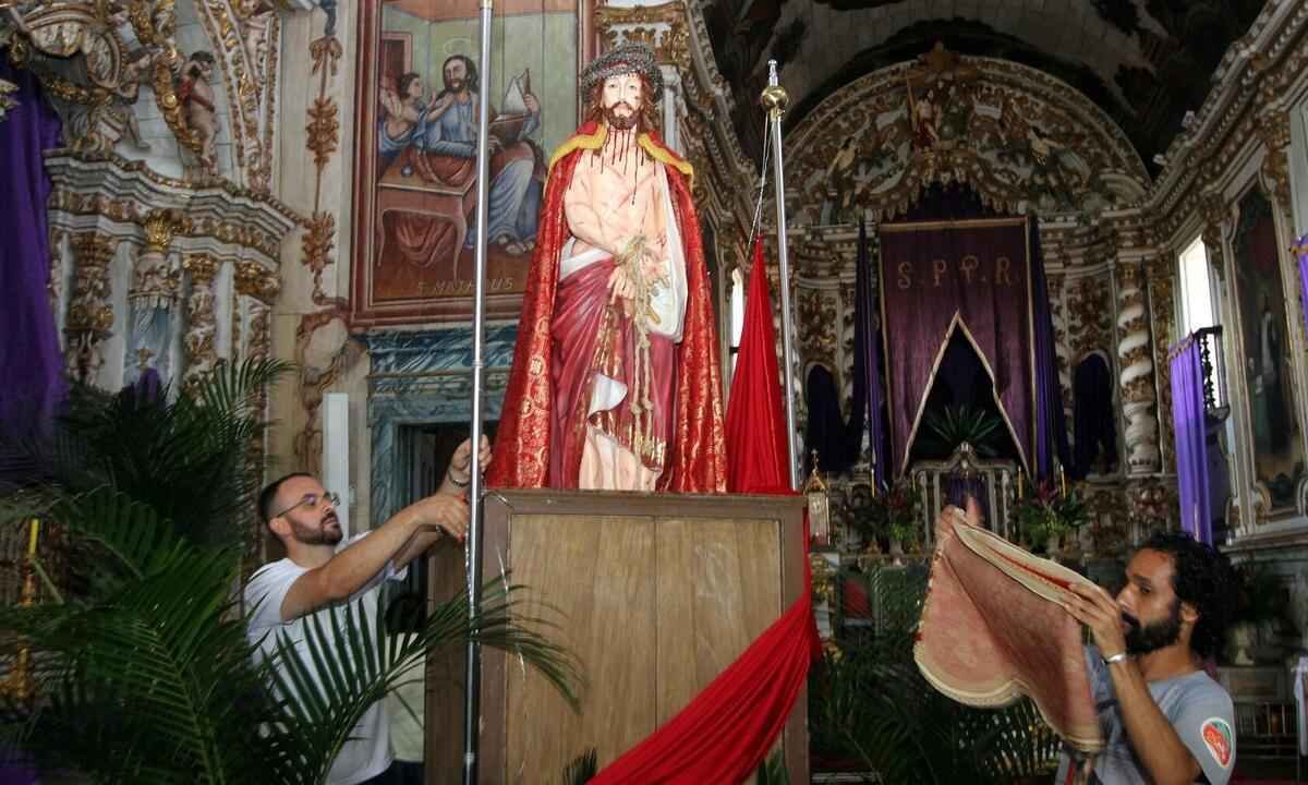 Sexta-feira Santa, um dia de fervor, devoção e tradição familiar - Jair Amaral/EM/D.A Press