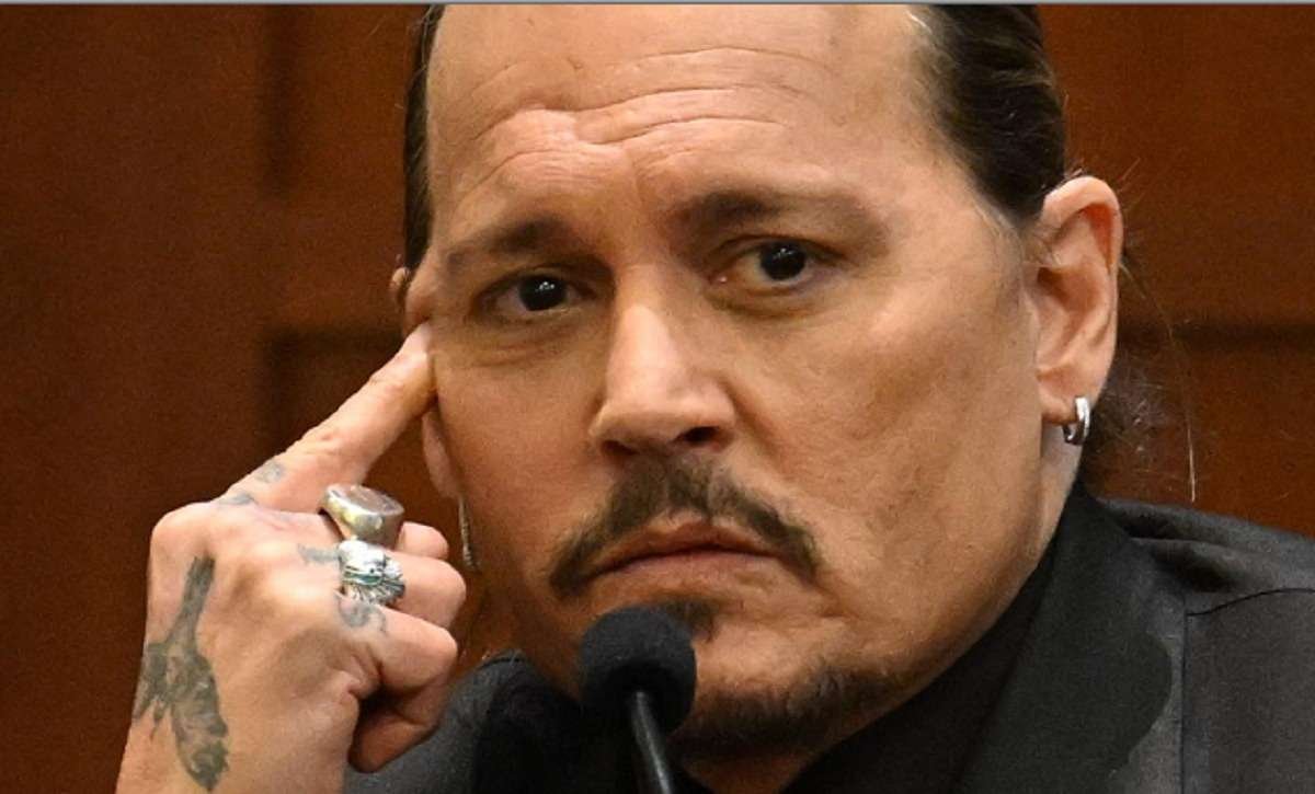 Johnny Depp testemunha em julgamento contra sua ex-mulher - JIM WATSON / POOL / AFP