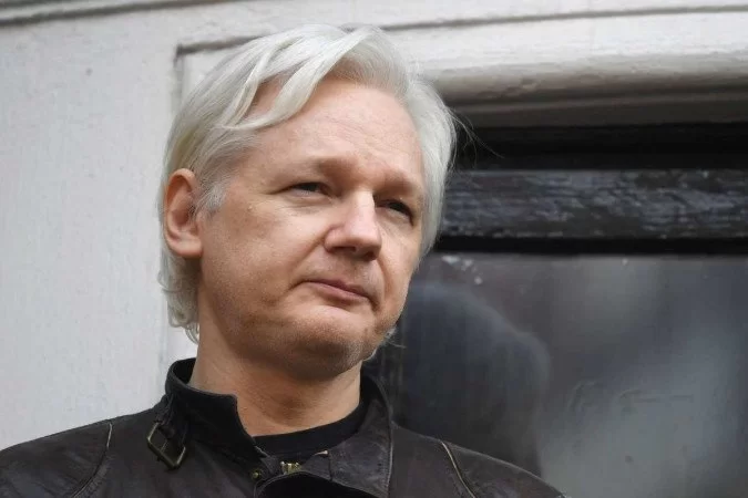 Justiça britânica autoriza extradição de Julian Assange para os EUA - Justin Tallis/AFP