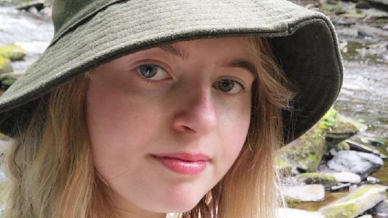 Neve visual: 'Condição rara deixa minha visão com estática de TV' - Paris Haigh