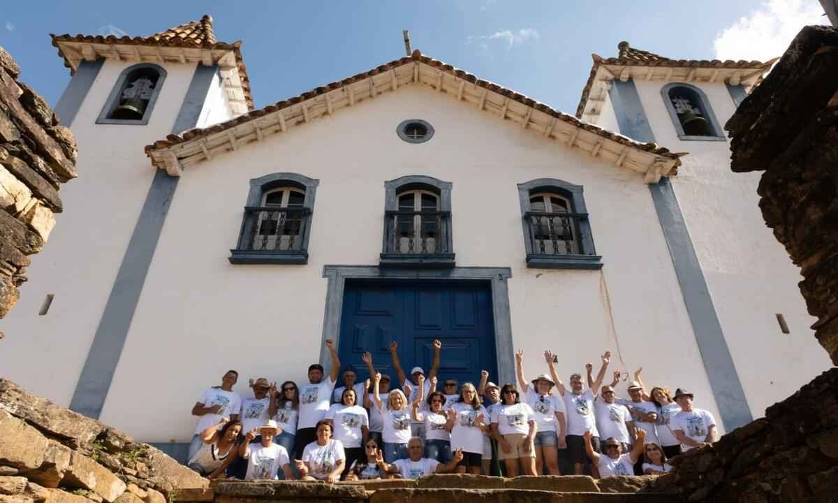 Moradores de São Bartolomeu abraçam matriz histórica de olho na restauração - GISELLE ROCHA/DIVULGAÇÃO