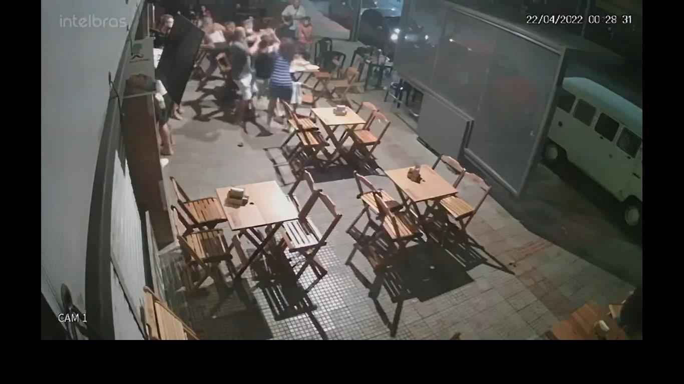 Câmeras registram briga que terminou com a morte de homem em bar de BH - Reprodução