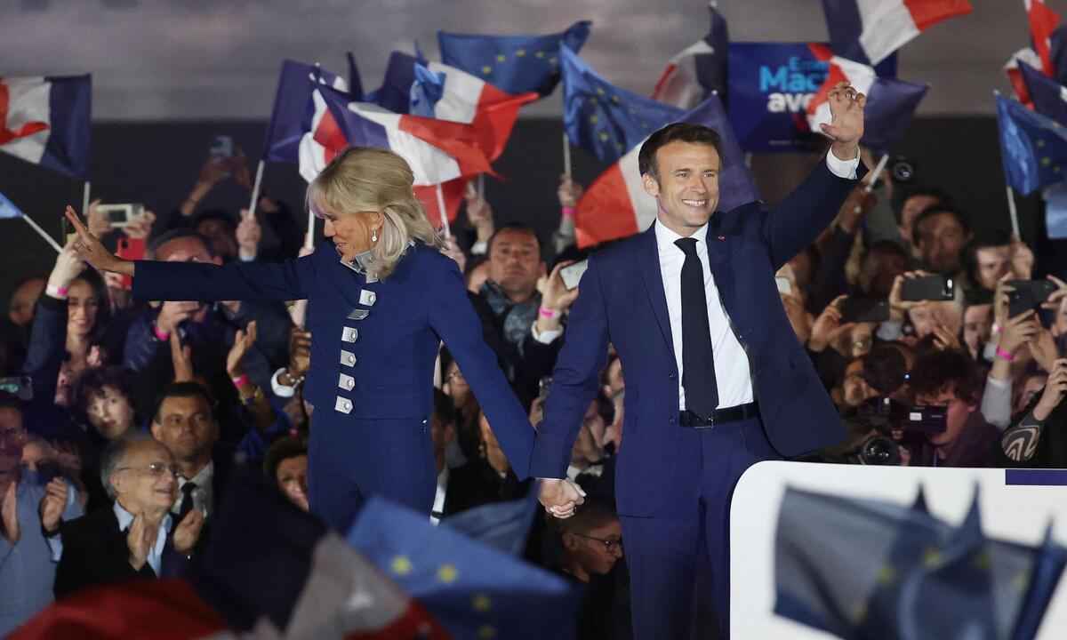 França reelege centrista Macron diante de uma extrema-direita em ascensão  - Thomas COEX / AFP