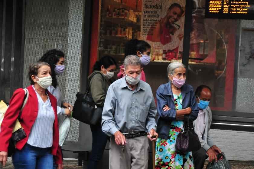 Zema: uso de máscaras não será mais obrigatório em locais fechados - Gladyston Rodrigues/EM/D.A Press