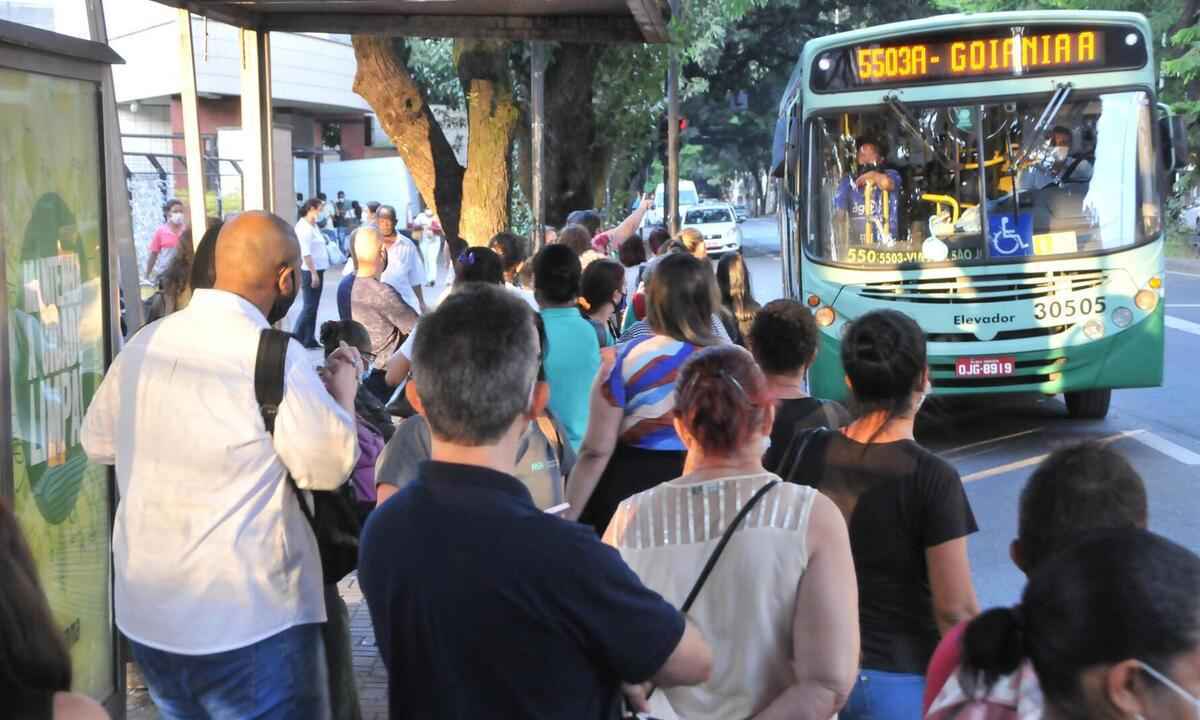 BH: empresas de ônibus vão reduzir viagens fora do horário de pico - Marcos Vieira/EM/D.A Press