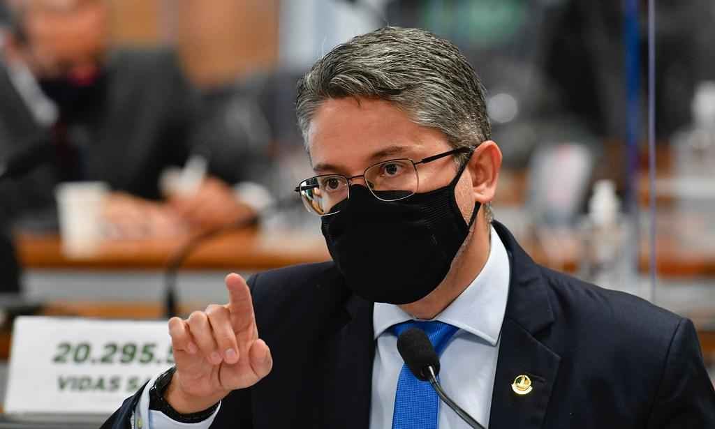 Senador Alessandro Vieira quer PEC para acabar com 'graça' presidencial - Leopoldo Silva/Agência Senado