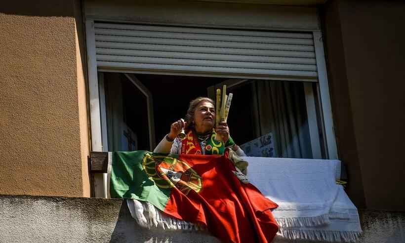 Nova lei: Portugal facilita pedido de cidadania para brasileiros - PATRICIA DE MELO MOREIRA / AFP