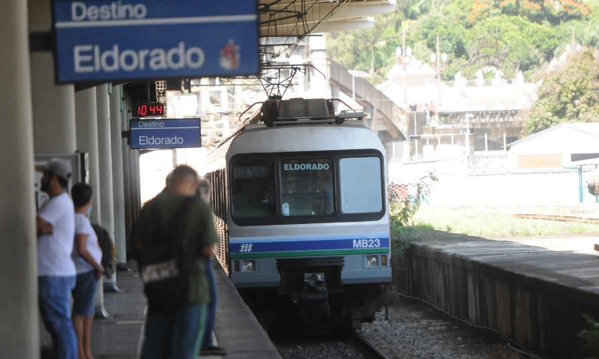 Metrô de BH volta a funcionar no horário de pico - Leandro Couri/EM/D.A Press