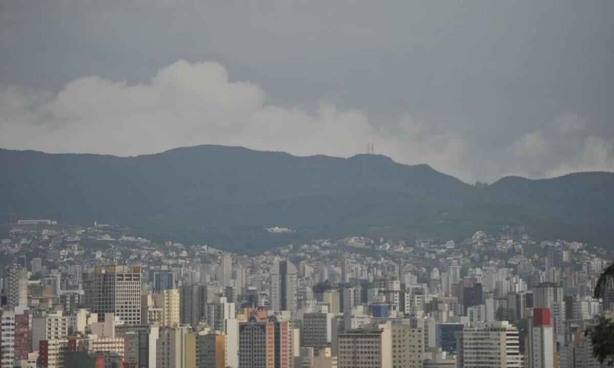 Prefeitura de BH irá à Justiça Federal contra mineração na Serra do Curral - Alexandre Guzanshe/EM/D.A Press - 19/11/18
