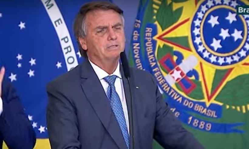 Bolsonaro começa discurso 'apenas' para 'homens solteiros' - Youtube/Reprodução