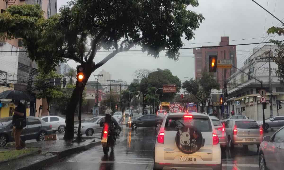 Frente fria se afasta, e BH deve ter fim de semana sem chuva - Jair Amaral/ EM/ D.A Press