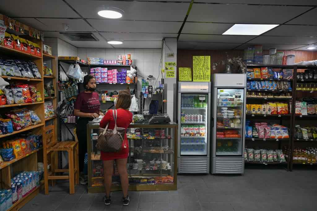Após nível recorde, preços mundiais dos alimentos caem em abril - Federico PARRA / AFP