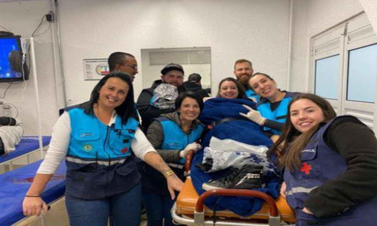 Mulher entra em trabalho de parto e dá à luz em show da banda Metallica - Reprodução/Instagram 