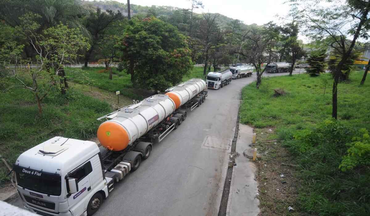 Aumento do diesel: tanqueiros de Minas indicam possibilidade de greve - Leandro Couri/EM/D.A Press. Brasil