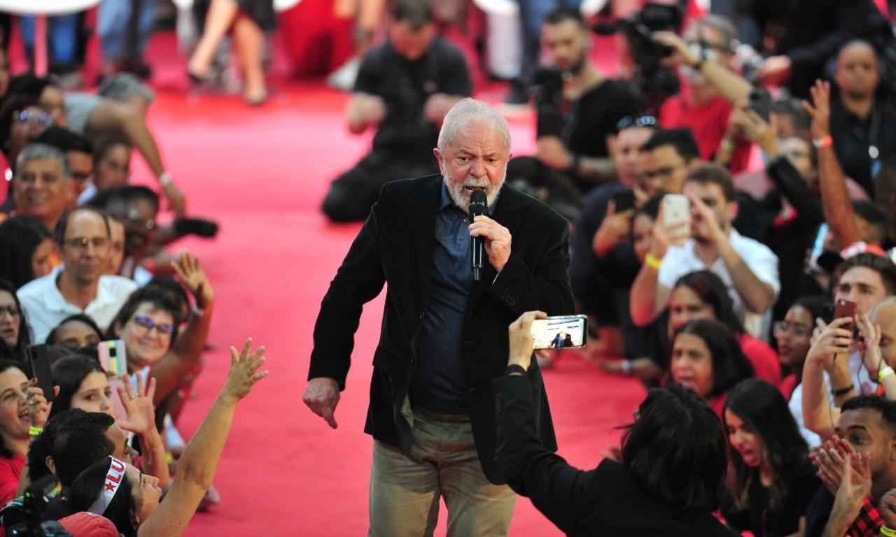 'Vamos ter de construir alianças', diz Lula em meio a impasse com Kalil - Alexandre Guzanshe/EM/D.A press