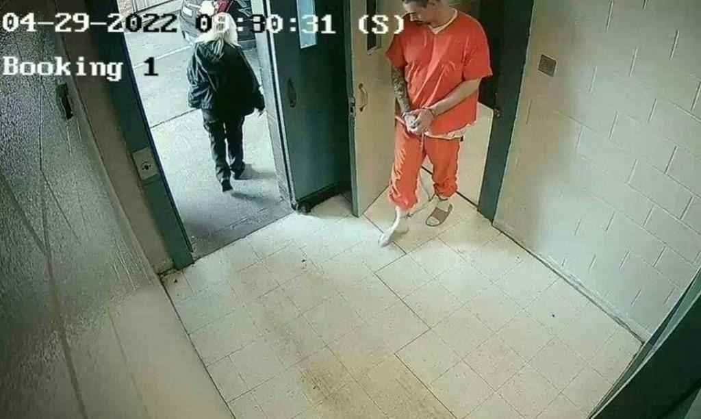 Fuga termina com a captura de detento e morte de guarda que foi cúmplice - Handout / Lauderdale County Sheriff's Department / AFP