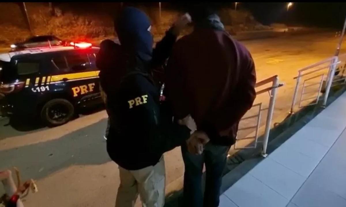 Homem que matou mãe a facadas é condenado a 37 anos de prisão em Minas - PRF/Divulgação
