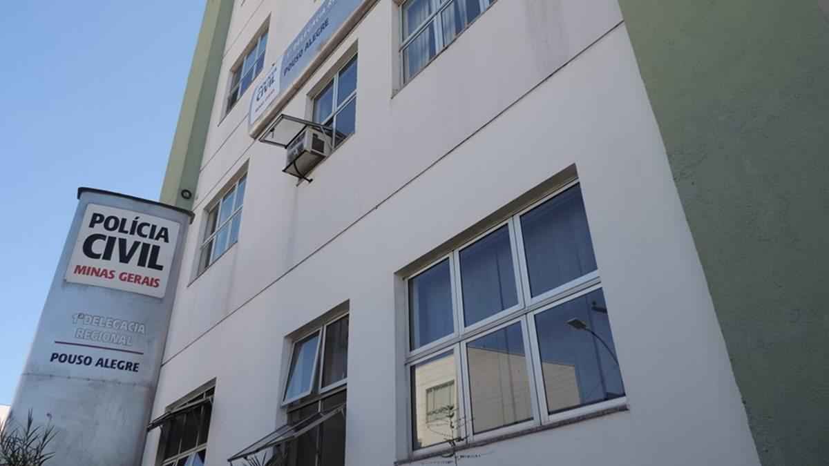 Homem é preso ao perseguir ex-mulher até porta da delegacia em MG - Arquivo Terra do Mandu