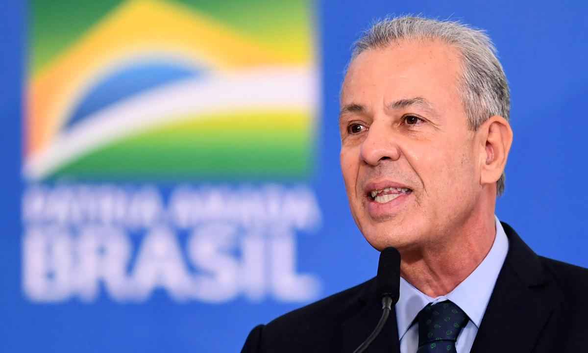 Almirante prestigiado é demitido de forma humilhante por Bolsonaro - EVARISTO SÁ/AFP