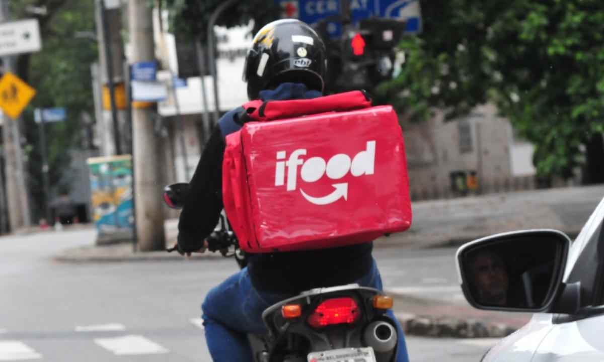 Golpe no iFood? Usuários relatam restaurantes que cobram e não entregam - Gladystron Rodrigues/EM/D.A Press