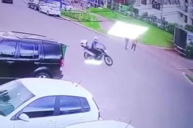 Vídeo mostra policial aposentado fugindo após matar pai e filho no DF - Material cedido ao Correio