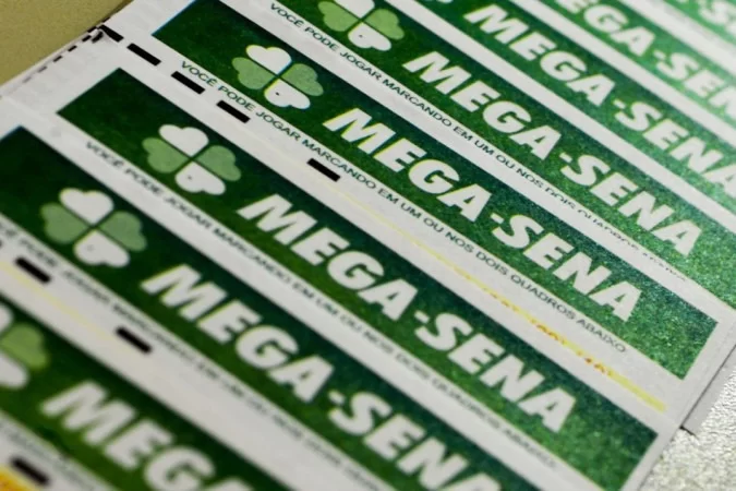 Mega-Sena de hoje tem prêmio de R$ 35 milhões -  Marcello Casal Jr/Agência Brasil