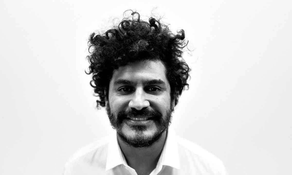 Criolo deixa a raiva fluir, mas alimenta a esperança em "Sobre viver" - Helder Fruteira/Divulgação
