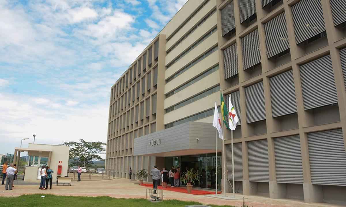 Dupla é condenada a mais de 44 anos de prisão por tentar matar policiais - Marcelo Albert/TJMG