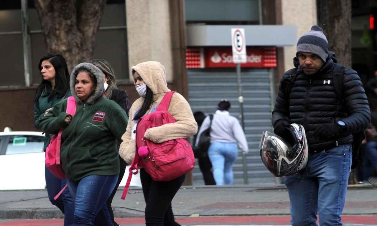 Previsão de mais um dia de frio intenso em Minas Gerais nesta quinta-feira - Jair Amaral/EM/D.A Press