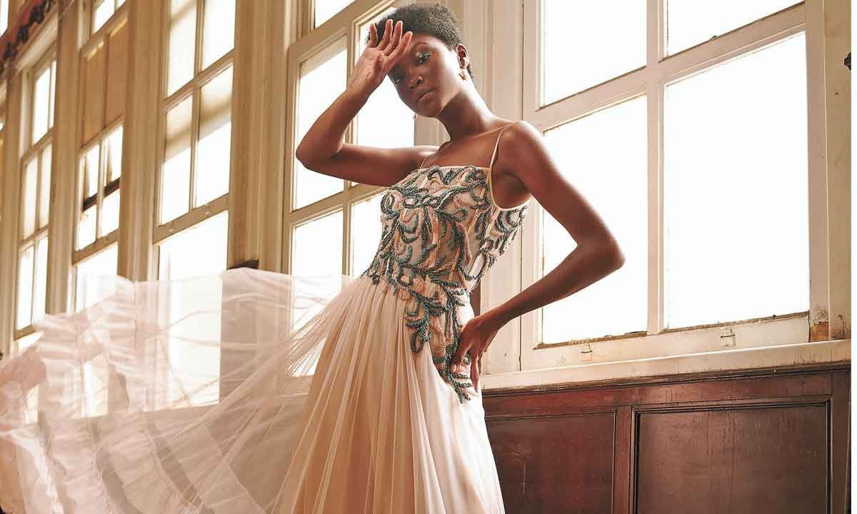 Confira dicas para manter as roupas de festa sempre novas no armário - Henrique Gualtieri/Divulgação