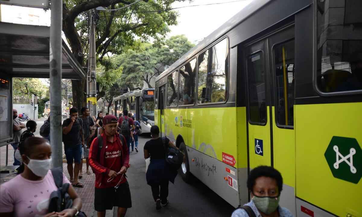 Câmara de BH: subsídio a empresas de ônibus deve avançar na semana que vem - Túlio Santos/EM/D.A Press - 13/5/22