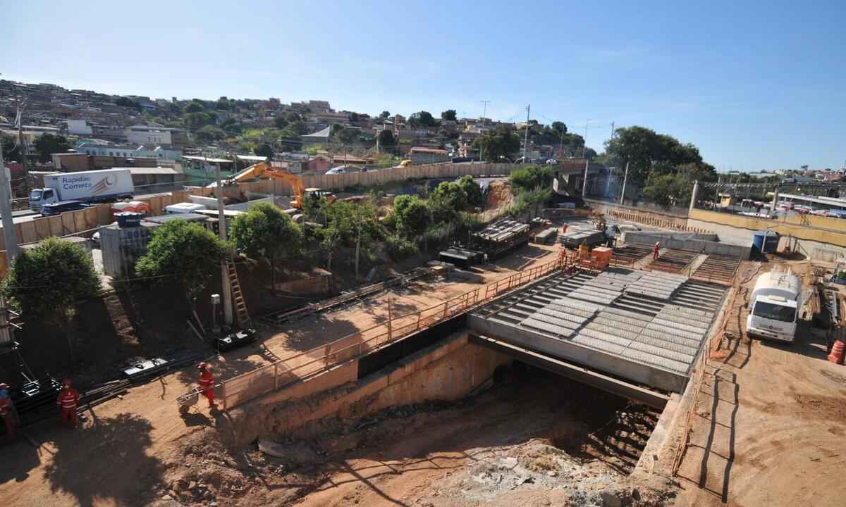 Enchentes ainda assombram vizinhos de obras para conter chuvas em BH - Alexandre Guzanshe/EM/D.A Press