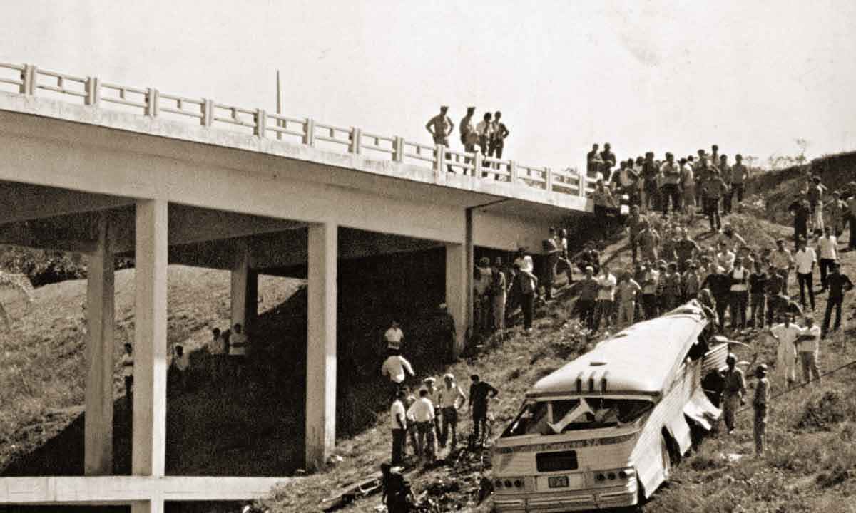 Viaduto das Almas: o acidente que quase matou o pianista Nelson Freire - O Cruzeiro/Arquivo EM - 13/9/1967