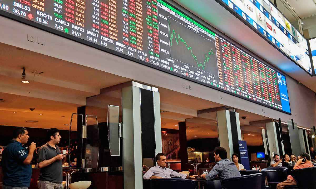 Revisão de dados da Bolsa de Valores (B3) decepciona investidores - Nelson Almeida/AFP