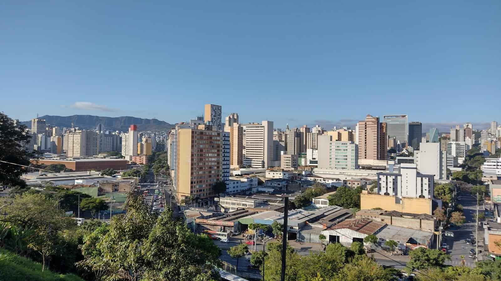 Frio continua durante a semana em Belo Horizonte - Edésio Ferreira/EM/D.A Press