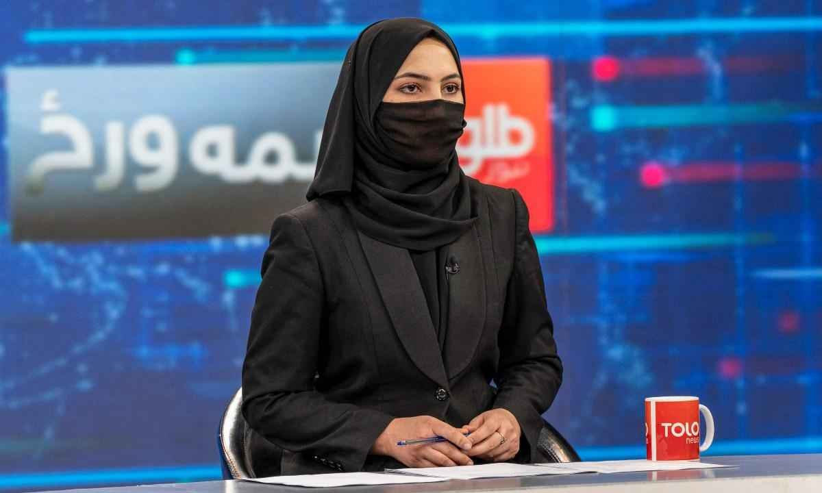Talibã força apresentadoras de TV a cobrirem o rosto para ir ao ar - WAKIL KOHSAR