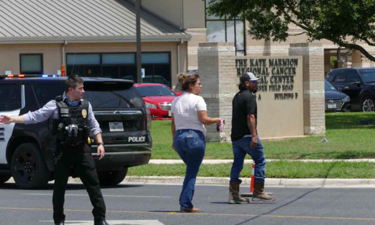 Ataque a tiros em escola no Texas mata 14 alunos e um professor - AFP