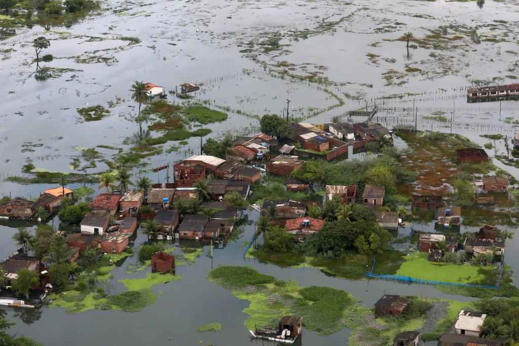Sobe a 100 o número de mortos após chuvas no Grande Recife - CLAUBER CAETANO / BRAZILIAN PRESIDENCY / AFP