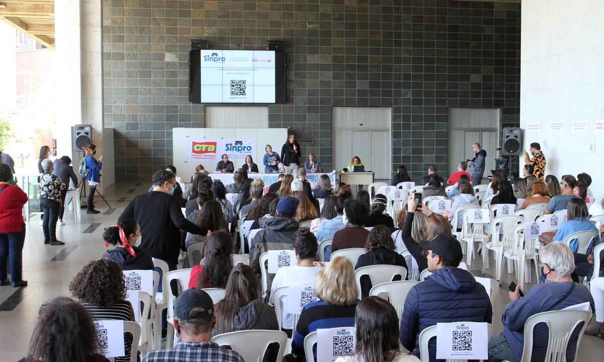 Professores ameaçam parar - Edésio Ferreira/EM/D.A Press - 24/5/22