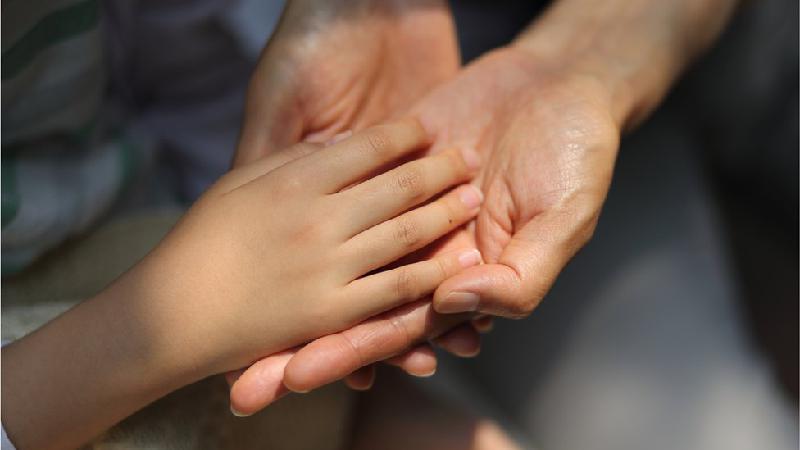 Adoção irregular parece ato de amor, mas não é boa para ninguém - Getty Images