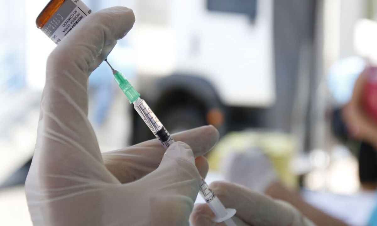 Vacinação contra gripe e sarampo é prorrogada até 24 de junho - Tânia Rego/Agência Brasil