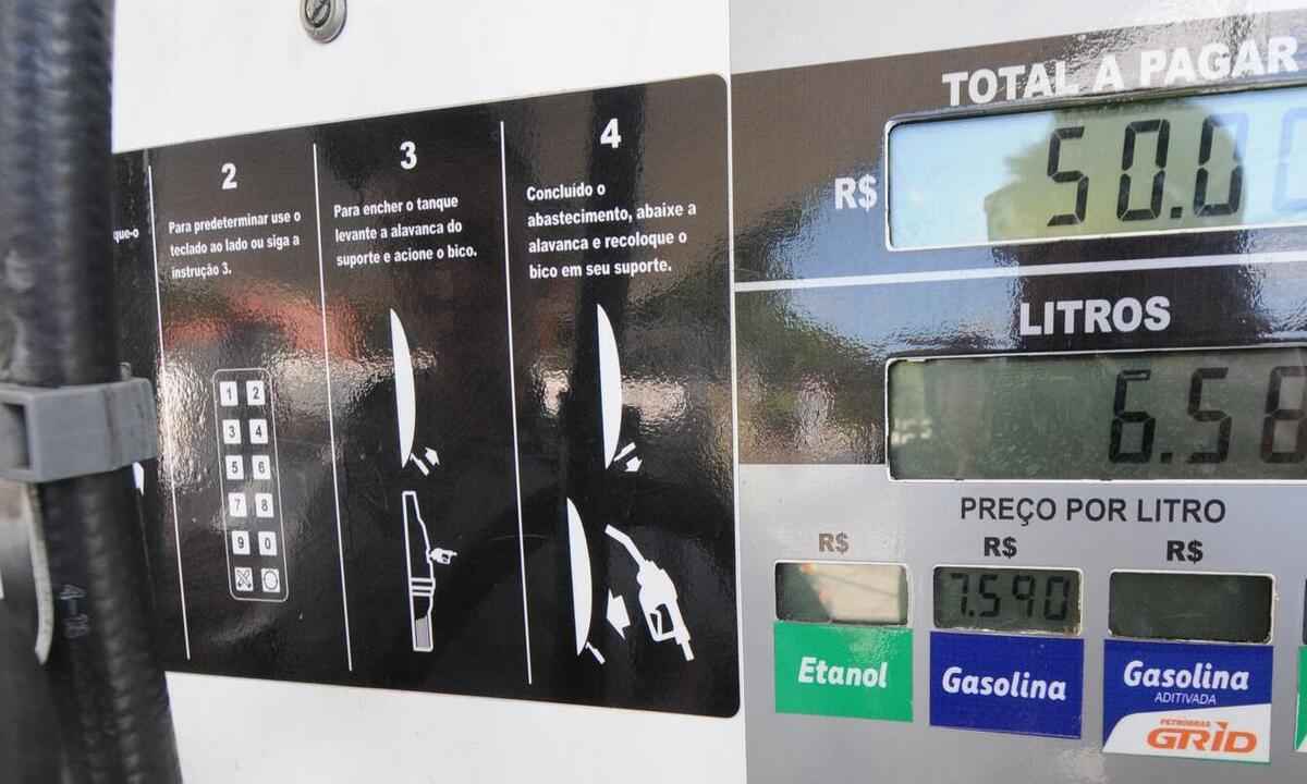 Posto de BH é multado em R$ 52 mil por preço abusivo em combustíveis - Juarez Rodrigues/EM/D.A Press