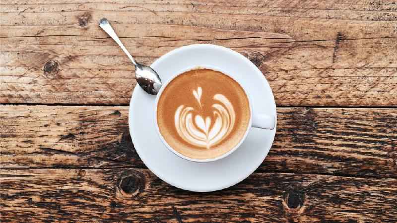 Cúrcuma ou maca são alternativas mais saudáveis ao café sem cafeína? - Getty Images