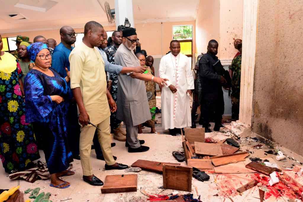 Ataque contra igreja católica na Nigéria mata pelo menos 21 pessoas - AFP
